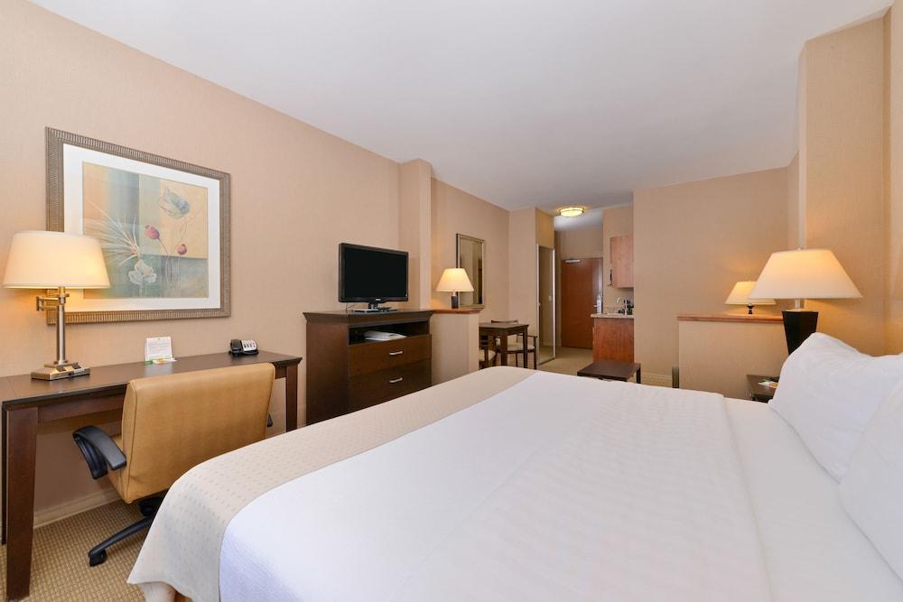 Holiday Inn Laramie By Ihg Exterior photo