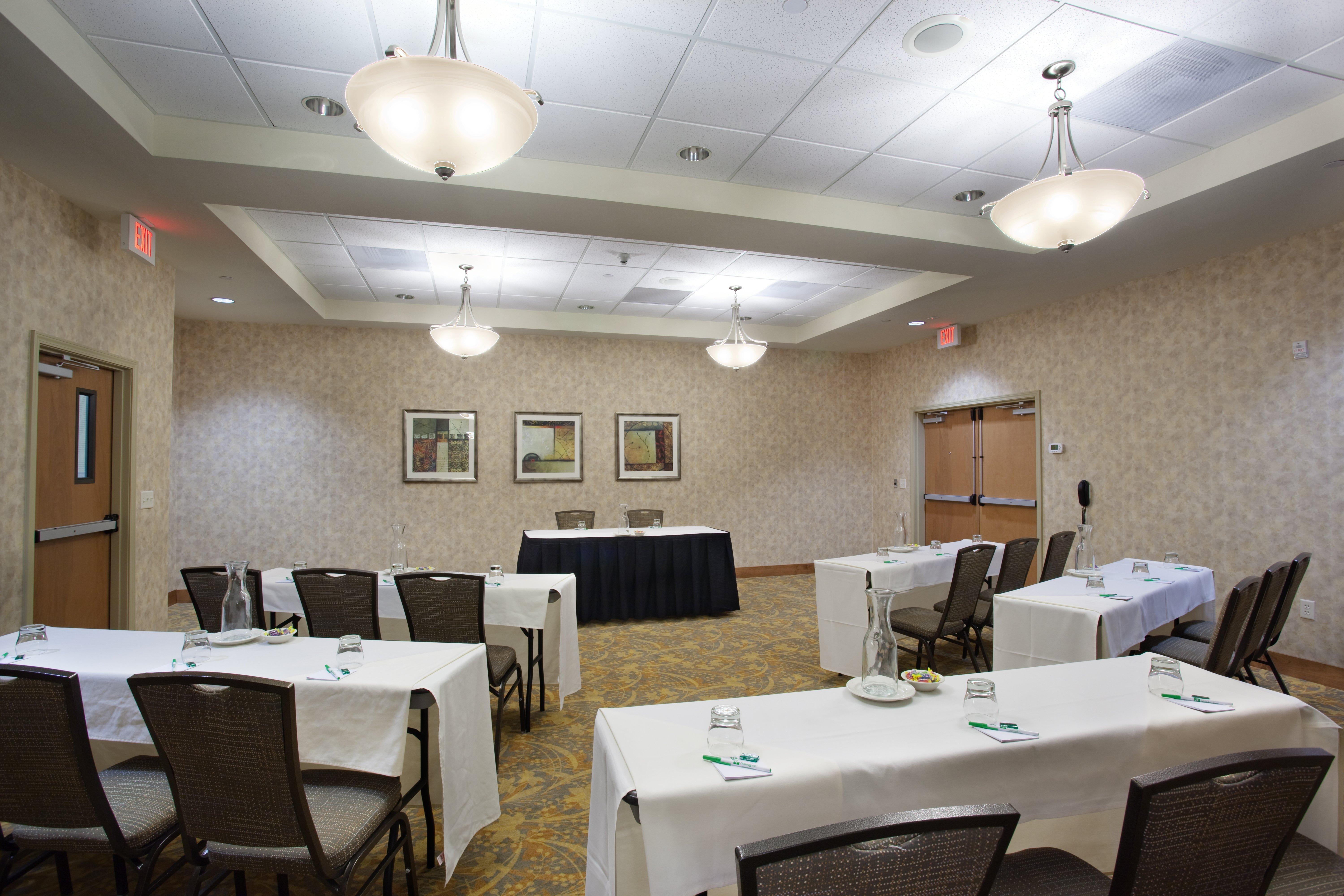 Holiday Inn Laramie By Ihg Exterior photo